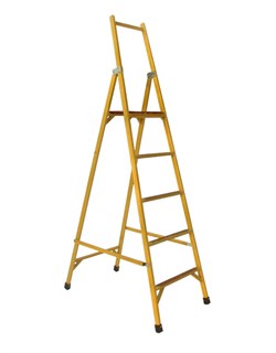 Диэлектрическая стремянка 2 ступени ССС-1,5-Ф40М - фото 78185